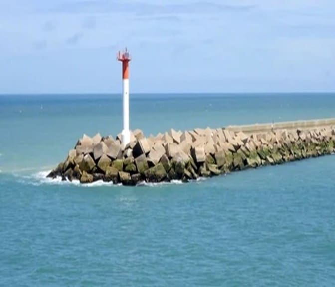 Jetty Mast & Beacon